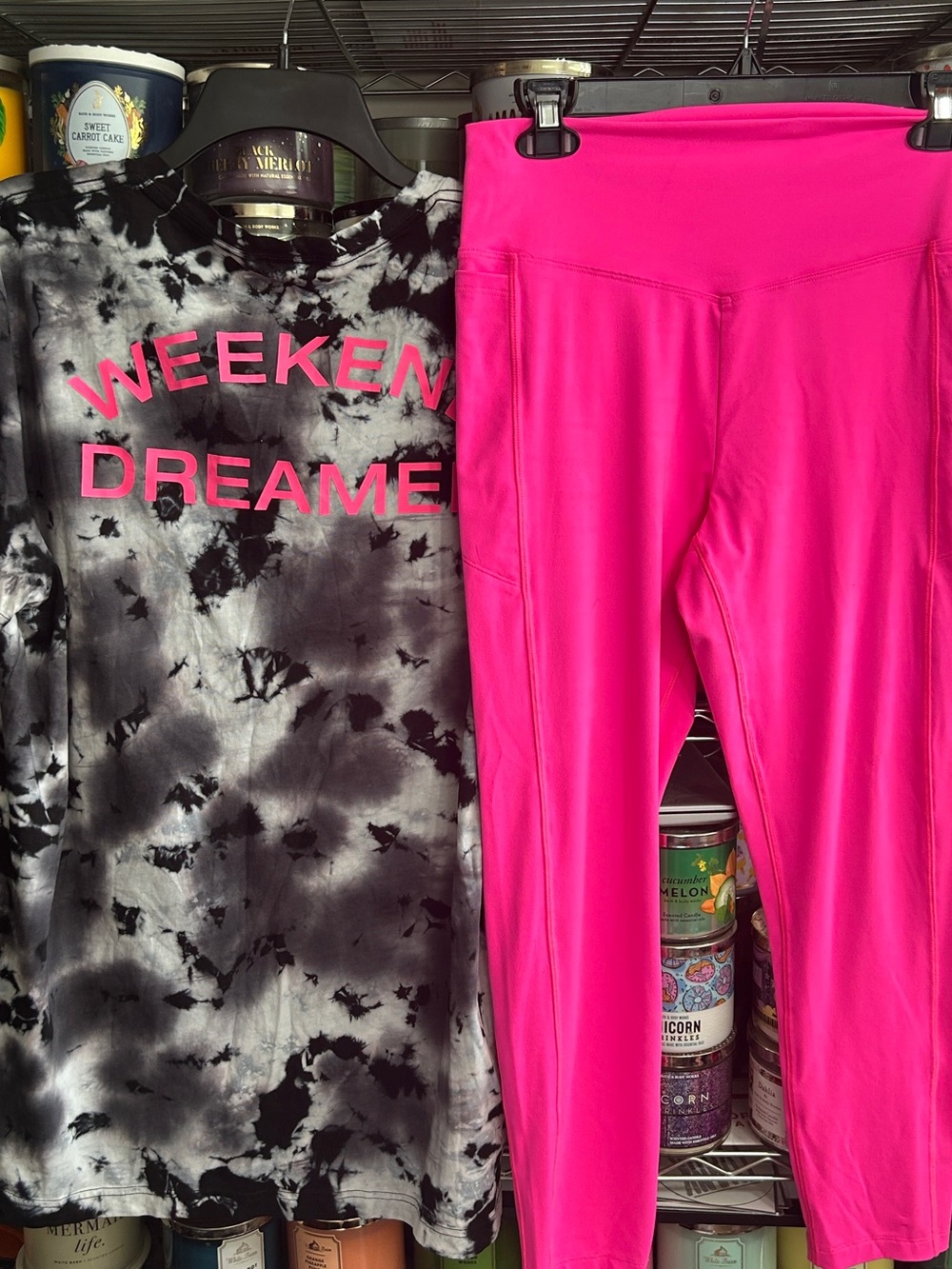 VS PINK Tee & Ultimate Leggings